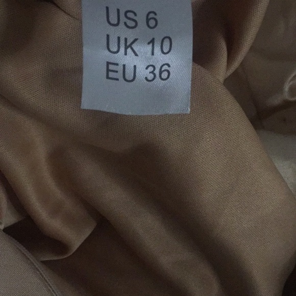 PROM DRESS ! - Picture 4 of 8